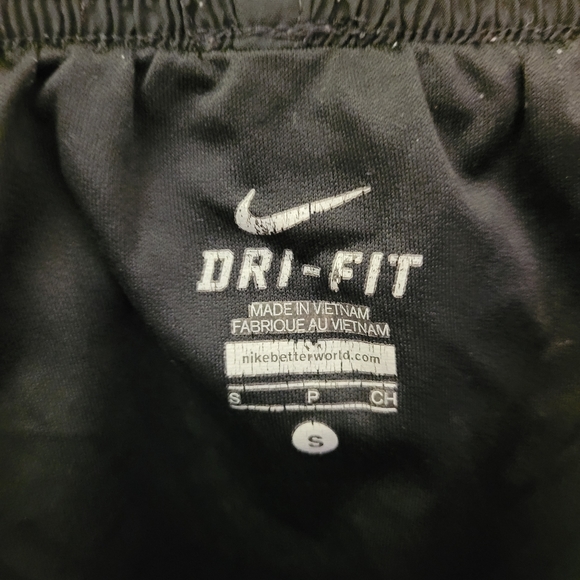 Nike Dri-Fit Shorts - Picture 5 of 5